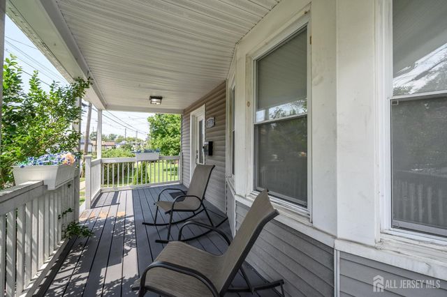 708 E Grand Avenue E, Rahway, NJ 07065