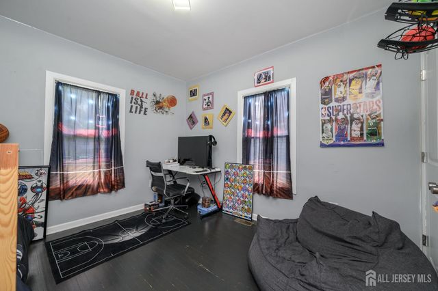 708 E Grand Avenue E, Rahway, NJ 07065