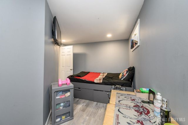 708 E Grand Avenue E, Rahway, NJ 07065