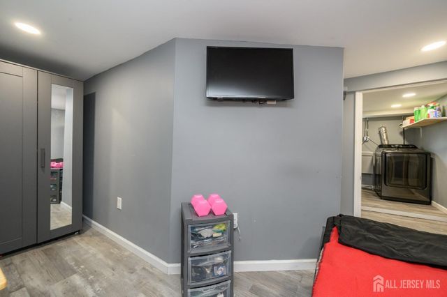 708 E Grand Avenue E, Rahway, NJ 07065