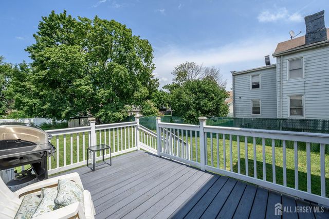 708 E Grand Avenue E, Rahway, NJ 07065