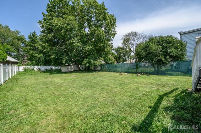 708 E Grand Avenue E, Rahway, NJ 07065