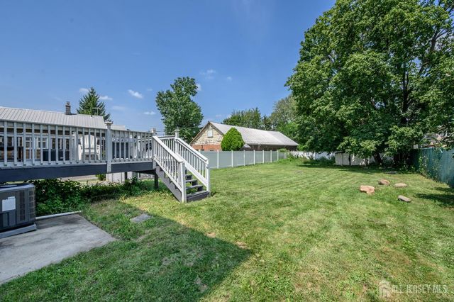 708 E Grand Avenue E, Rahway, NJ 07065
