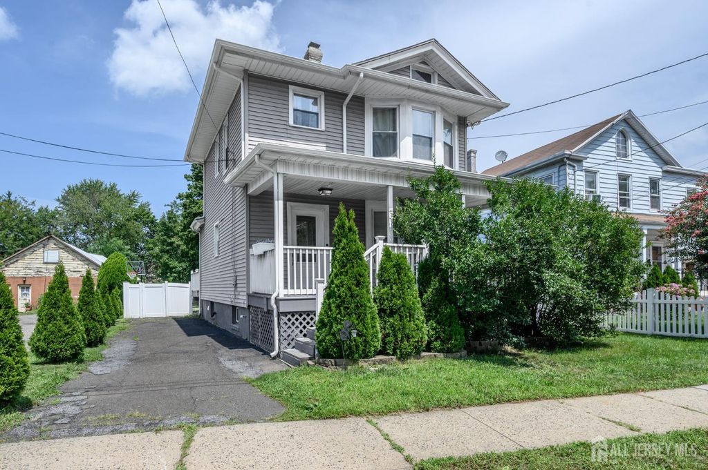 708 E Grand Avenue E, Rahway, NJ 07065