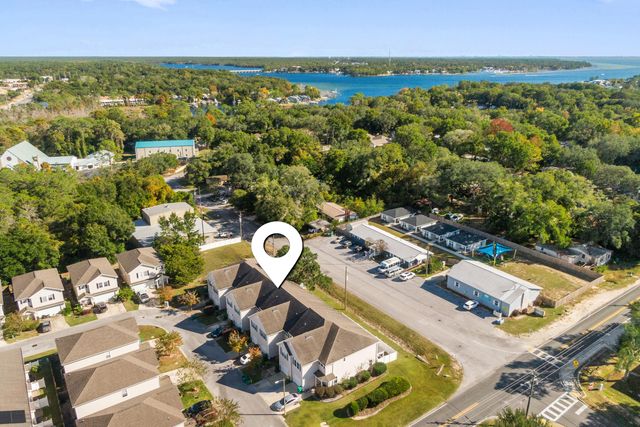 129 Farrah Avenue, Niceville, FL 32578