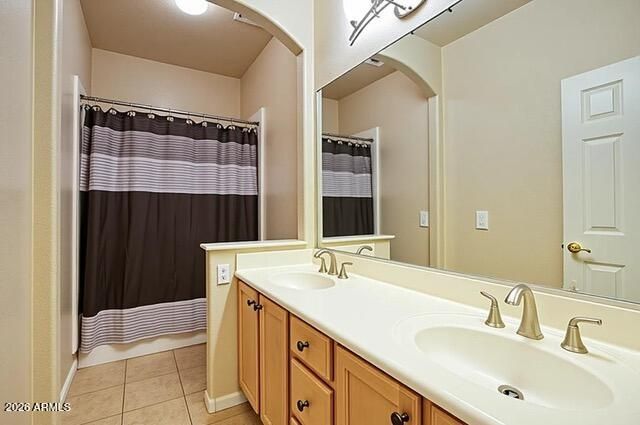 16112 W WHITTON Avenue, Goodyear, AZ 85395