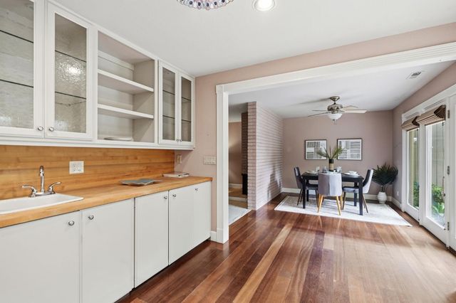 1276 Vanderbilt Way, Sacramento, CA 95825