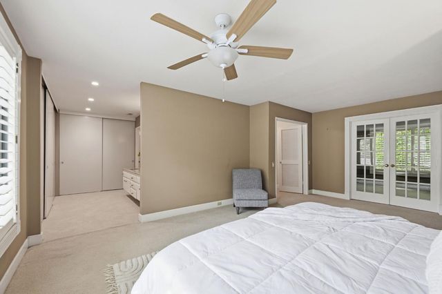 1276 Vanderbilt Way, Sacramento, CA 95825