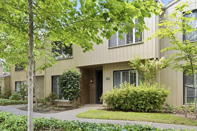 1276 Vanderbilt Way, Sacramento, CA 95825
