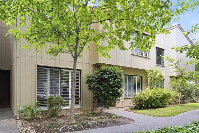 1276 Vanderbilt Way, Sacramento, CA 95825