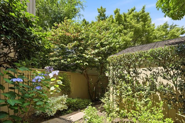 1276 Vanderbilt Way, Sacramento, CA 95825