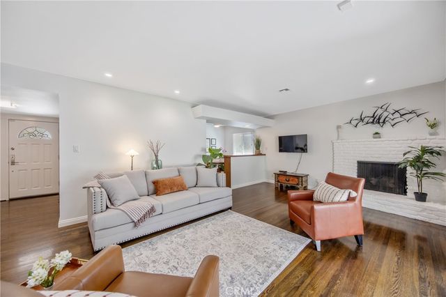 8435 Farralone Avenue, West Hills, CA 91304