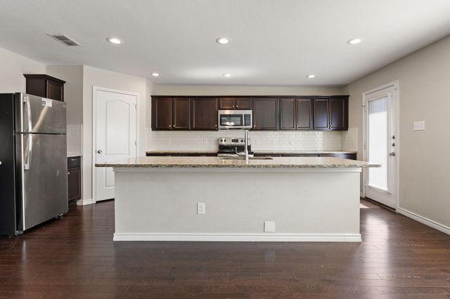 704 Snowy Orchid Lane, Desoto, TX 75115