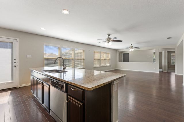 704 Snowy Orchid Lane, Desoto, TX 75115