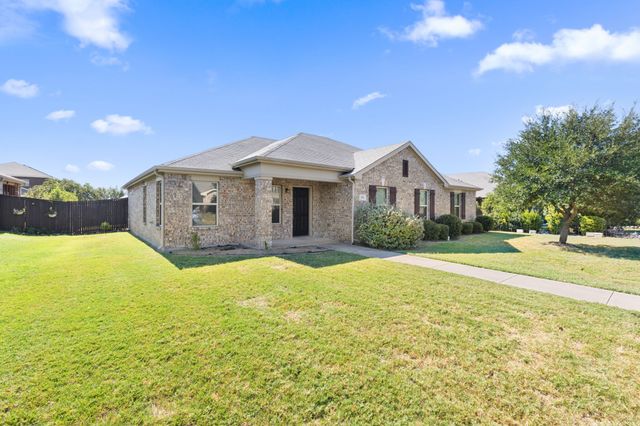 704 Snowy Orchid Lane, Desoto, TX 75115