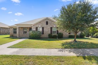704 Snowy Orchid Lane, Desoto, TX 75115