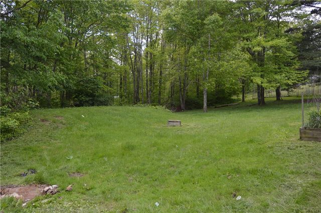 122 Arrowhead Rd, Allegheny Twp, PA 16373