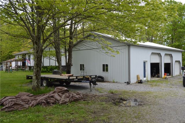 122 Arrowhead Rd, Allegheny Twp, PA 16373