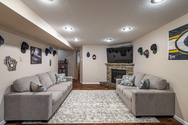 307 Roberts STREET E, Holmen, WI 54636