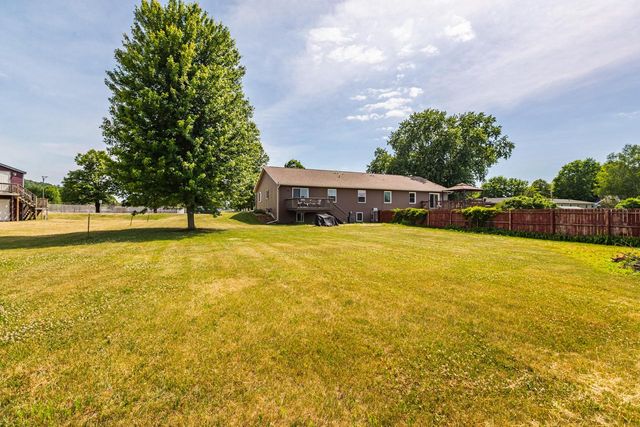 307 Roberts STREET E, Holmen, WI 54636