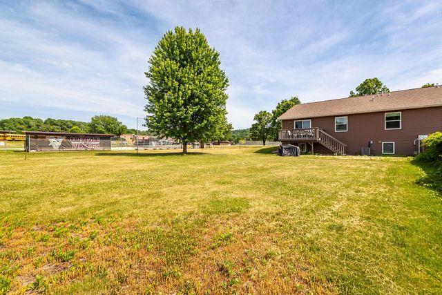307 Roberts STREET E, Holmen, WI 54636