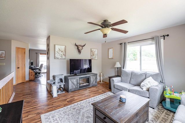 307 Roberts STREET E, Holmen, WI 54636
