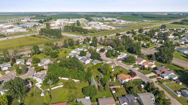 3737 Village Green Circle, Moorhead, MN 56560