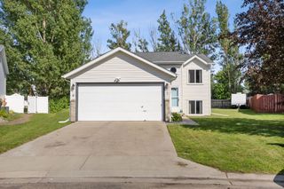 3737 Village Green Circle, Moorhead, MN 56560