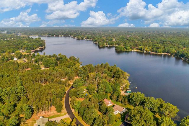 1314 Bogey Trail, Nekoosa, WI 54457