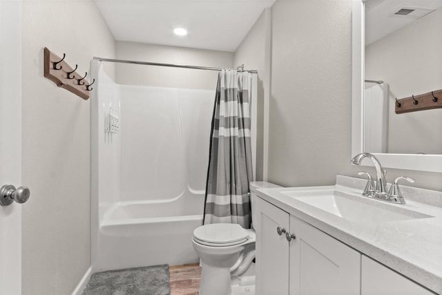 1314 Bogey Trail, Nekoosa, WI 54457