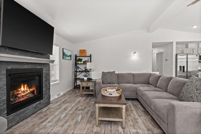 1314 Bogey Trail, Nekoosa, WI 54457