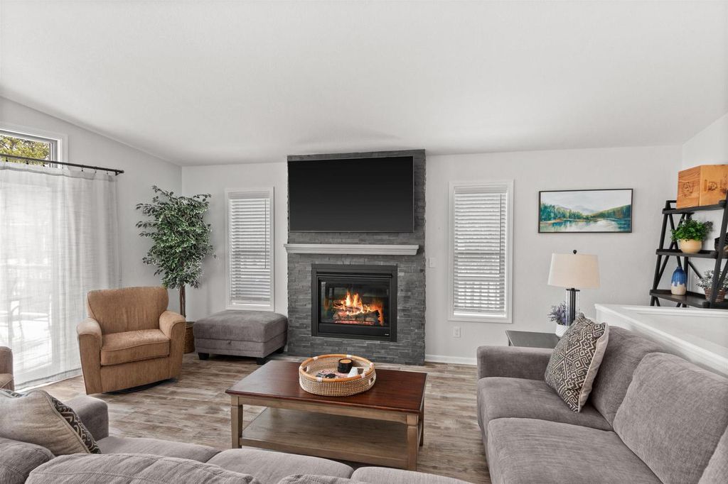 1314 Bogey Trail, Nekoosa, WI 54457