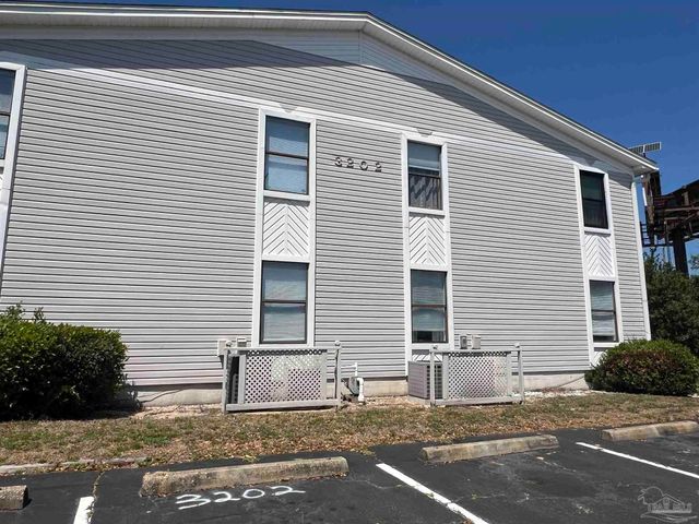 3202 Redwood Ln F, Gulf Breeze, FL 32563