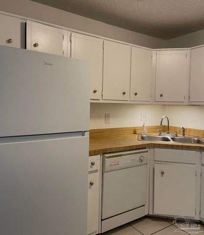 3202 Redwood Ln F, Gulf Breeze, FL 32563