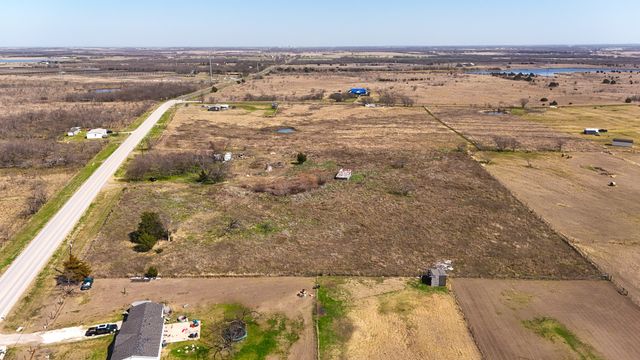 8061 Fm 744, Corsicana, TX 75110