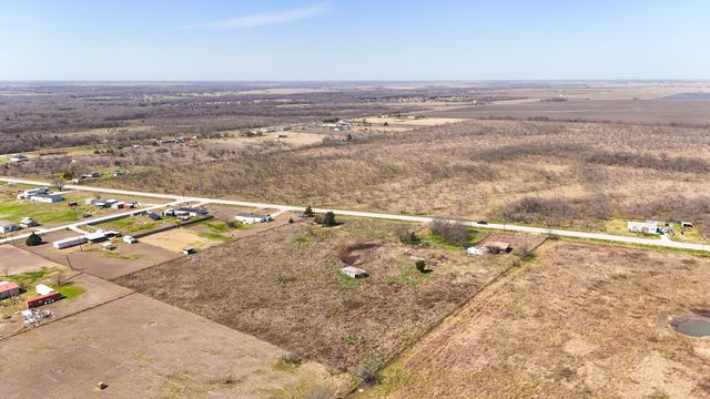 8061 Fm 744, Corsicana, TX 75110