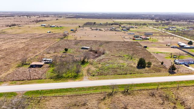 8061 Fm 744, Corsicana, TX 75110