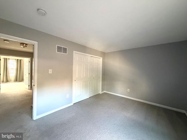 45 PALMER DR, Moorestown, NJ 08057