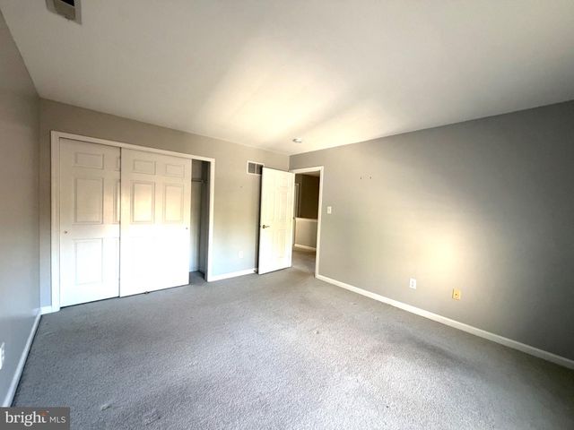 45 PALMER DR, Moorestown, NJ 08057