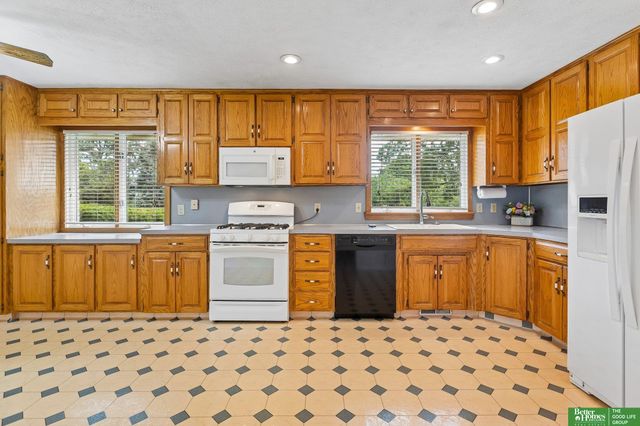 22510 Fairview Road, Gretna, NE 68028
