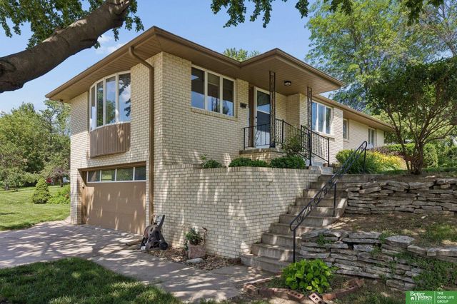 22510 Fairview Road, Gretna, NE 68028