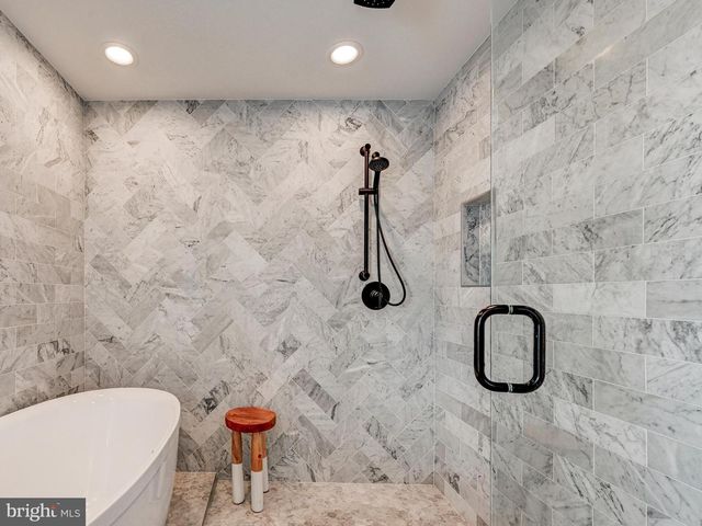 2021 E LOMBARD ST, Baltimore, MD 21231