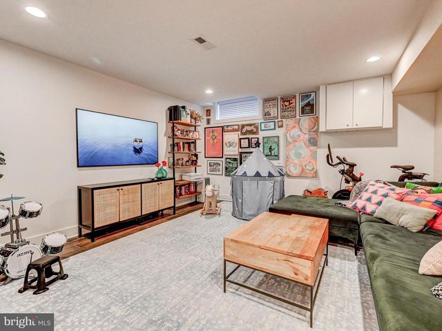2021 E LOMBARD ST, Baltimore, MD 21231