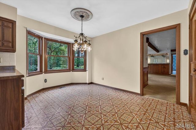 1940 Windmoor Place, Town And Country, MO 63131