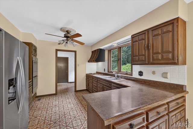 1940 Windmoor Place, Town And Country, MO 63131
