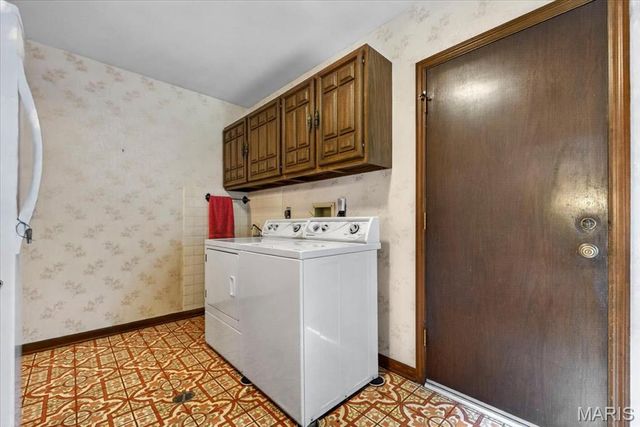 1940 Windmoor Place, Town And Country, MO 63131