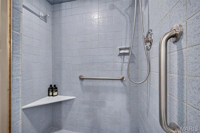 1940 Windmoor Place, Town And Country, MO 63131