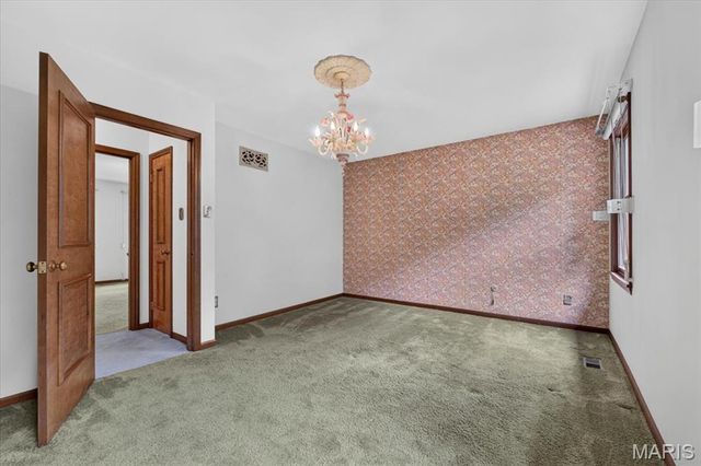1940 Windmoor Place, Town And Country, MO 63131