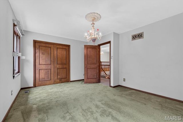 1940 Windmoor Place, Town And Country, MO 63131