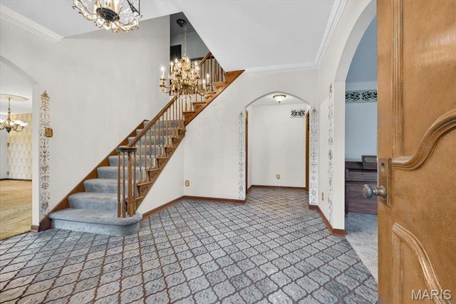1940 Windmoor Place, Town And Country, MO 63131